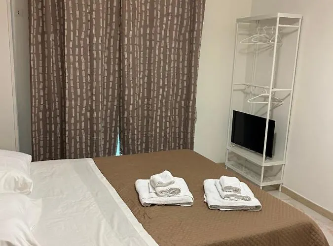 Happy Fly ゲストハウス 3*